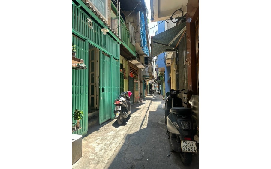 Sát MT tiền Trần Hứng Đạo Quận 5, Dt 3x8.5m. Chỉ 4.5 tỷ.